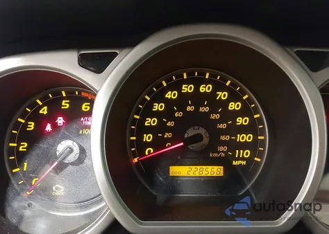 2005 Toyota 4Runner Limited V8 from USA, damaged, VIN JTEBT17R650049832